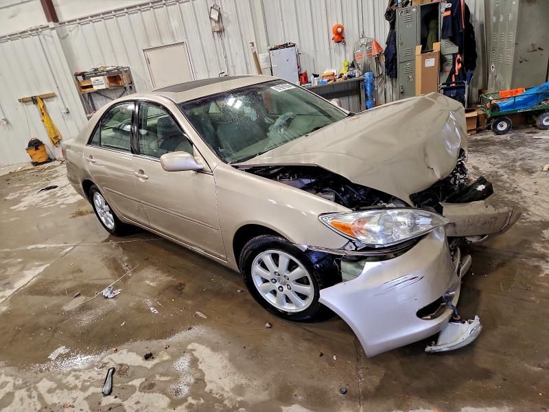 2004 Toyota Camry le