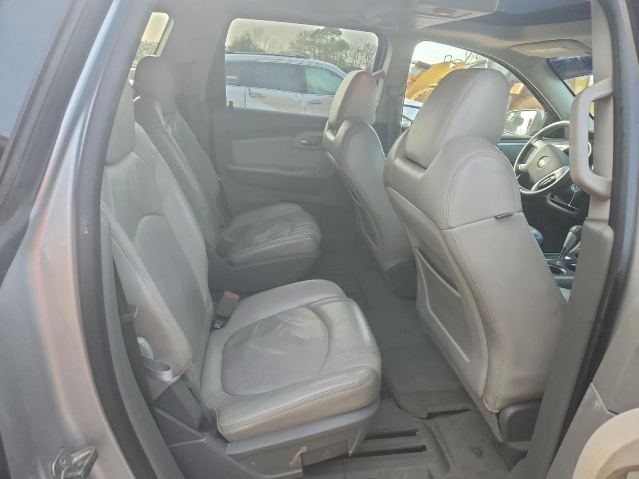 2010 Chevrolet Traverse lt