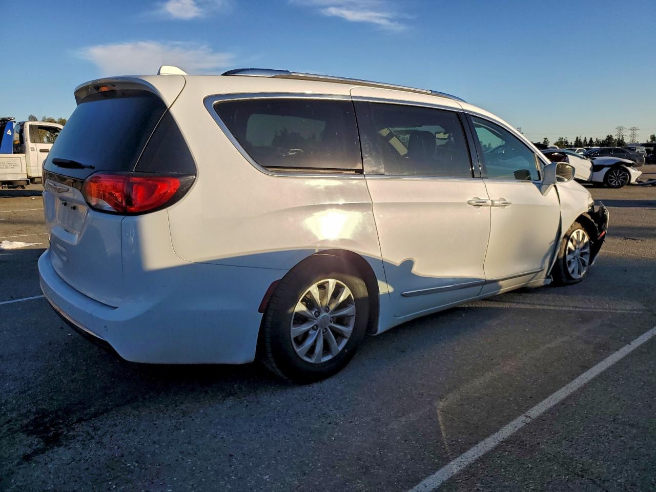 2019 Chrysler Pacifica Touring l