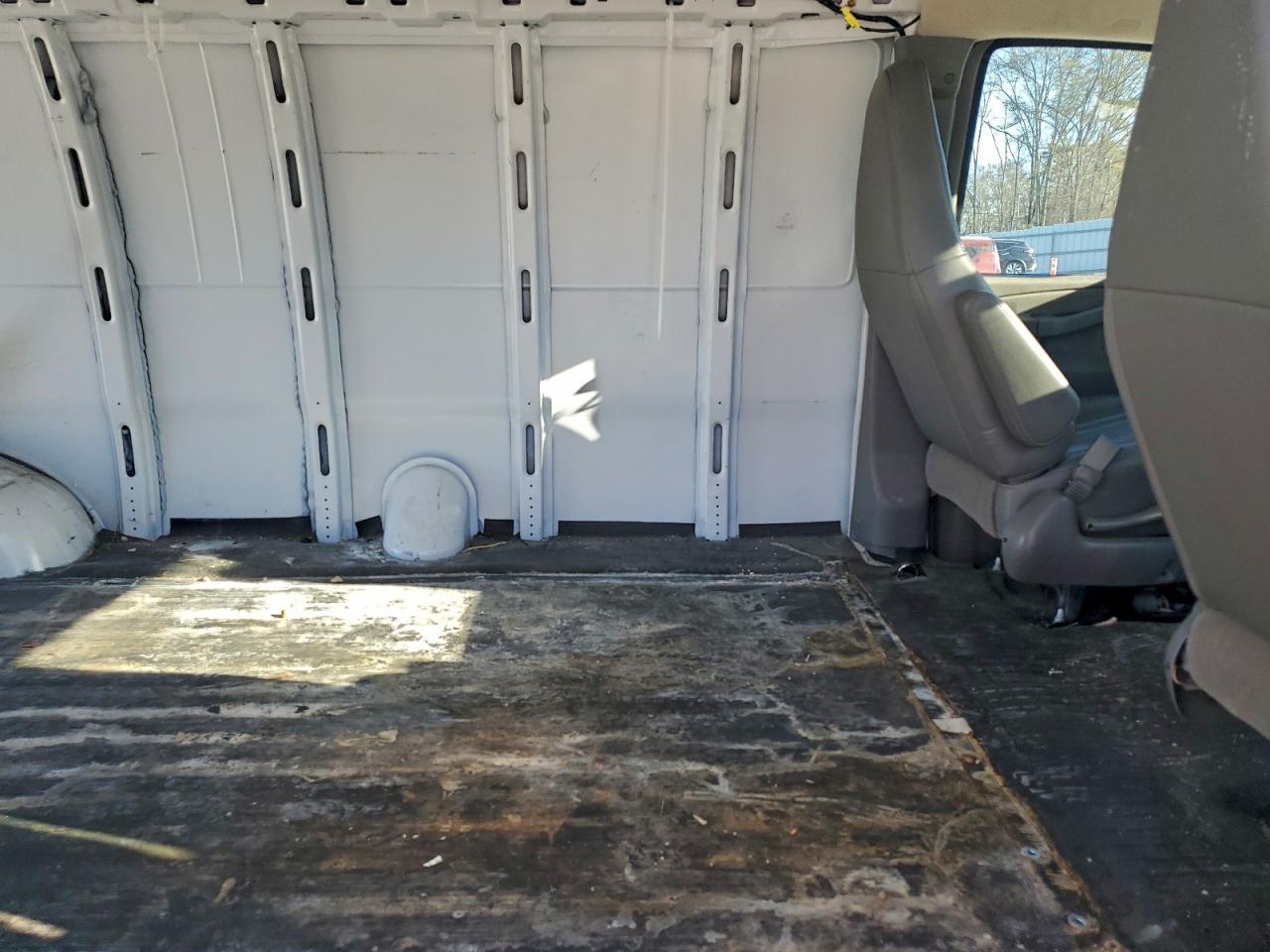 2022 Chevrolet Express G2500 Delivery Van