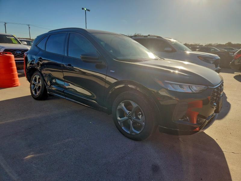 2024 Ford Escape st Line