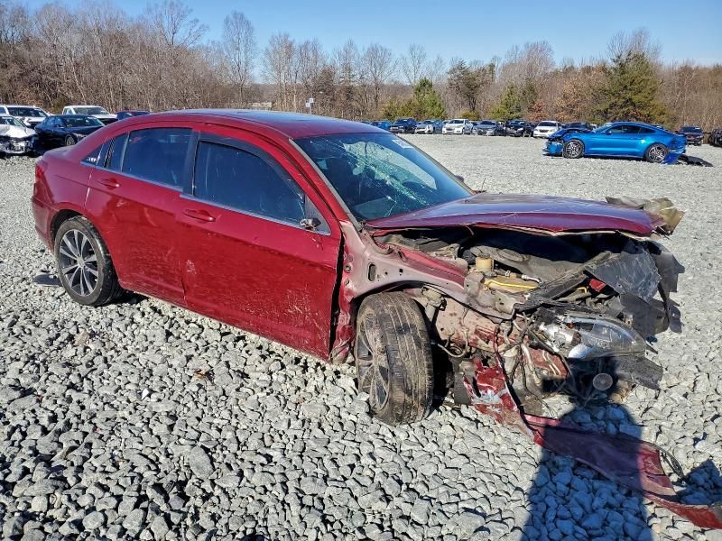 2013 Chrysler 200 Limited