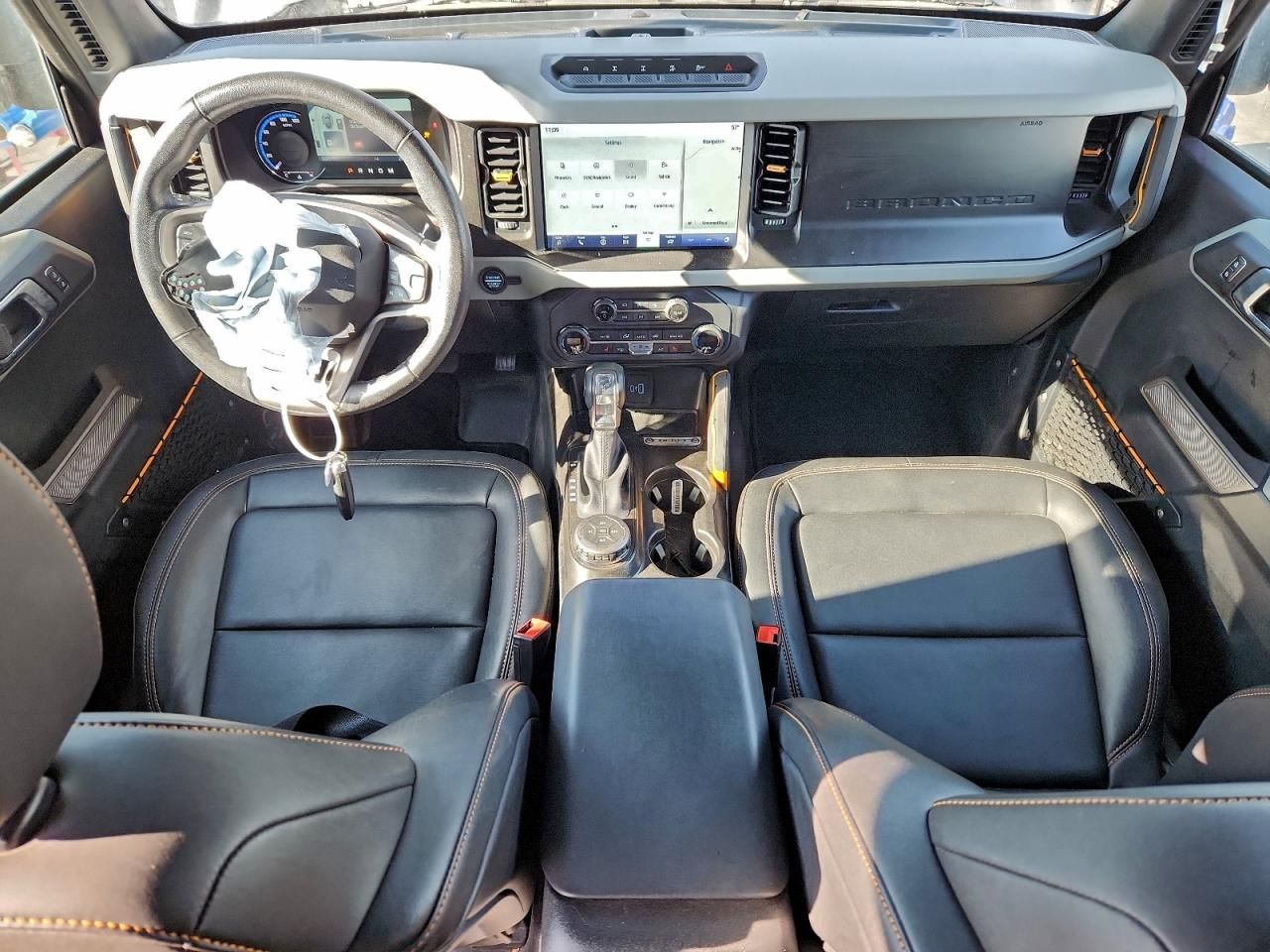 2023 Ford Bronco Base