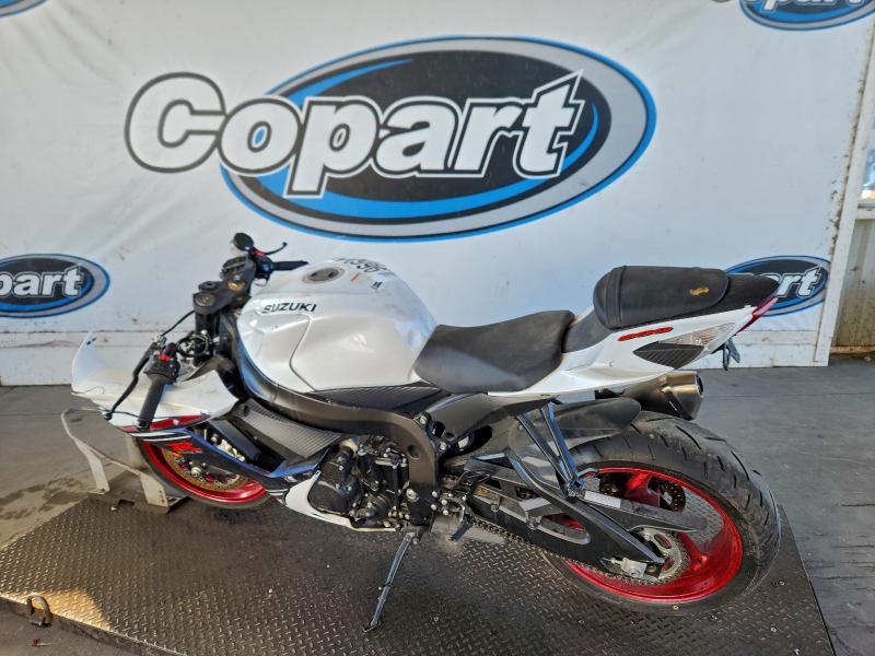 2025 Suzuki GSX-R600