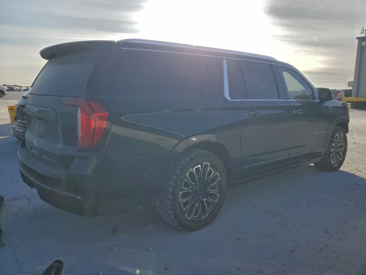 2023 GMC Yukon xl Denali Ultimate