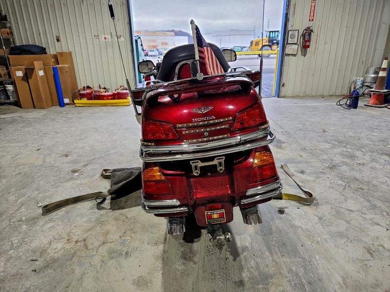 2005 Honda GL1800