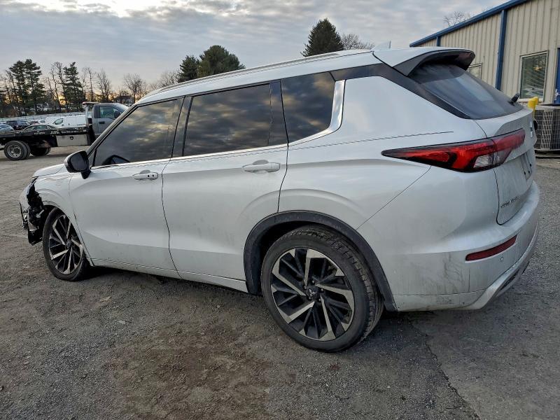 2023 Mitsubishi Outlander sel