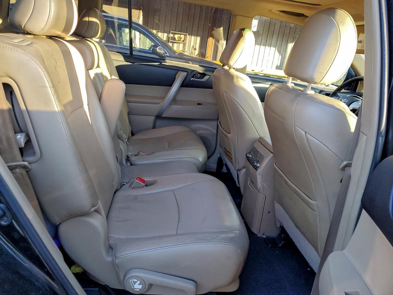 2012 Toyota Highlander Base