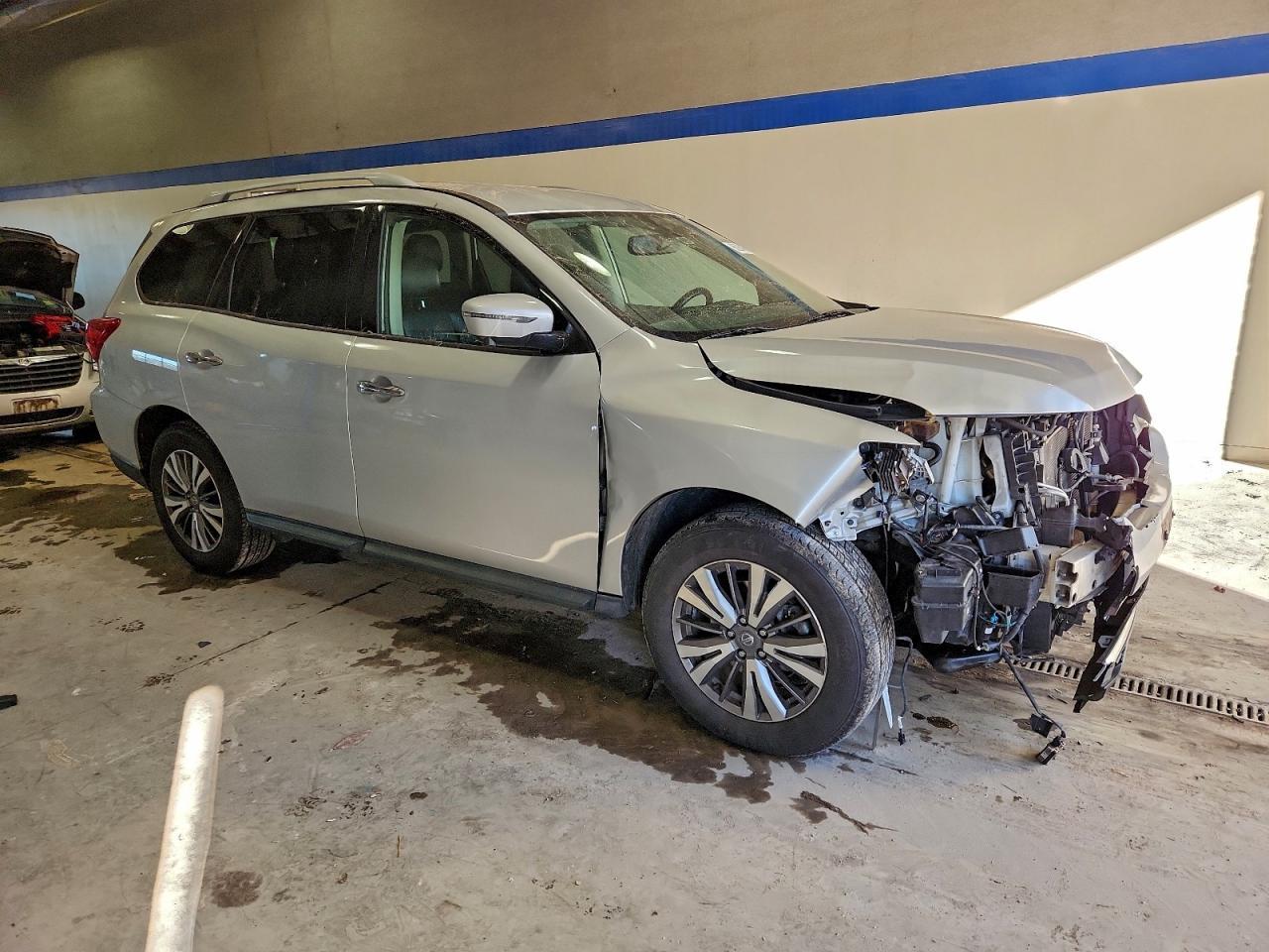 2020 Nissan Pathfinder sl