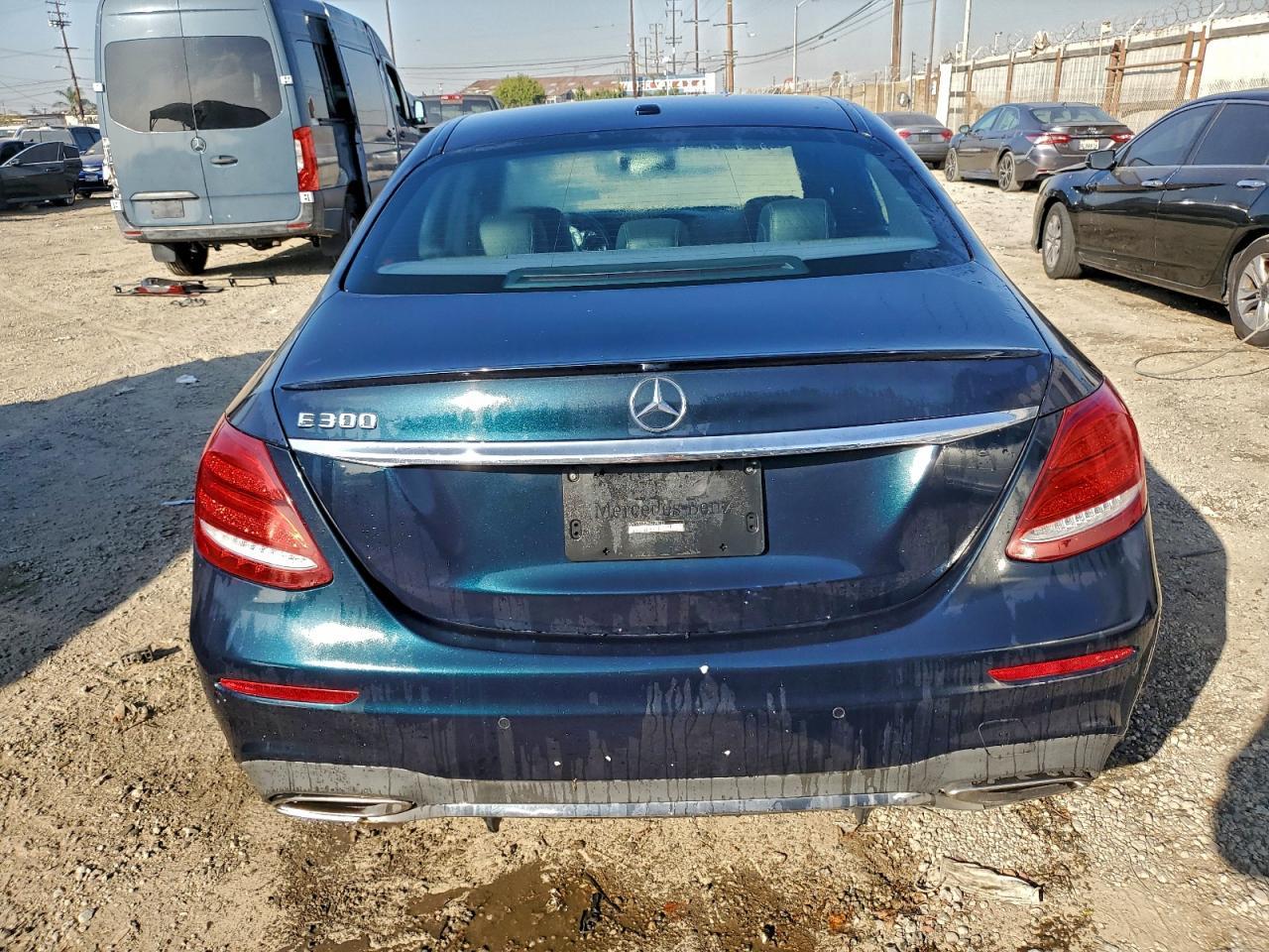 2017 Mercedes-Benz E 300