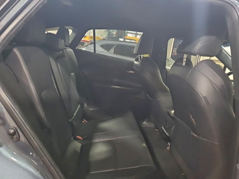 2021 Toyota Venza le