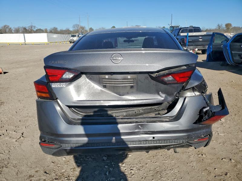 2024 Niss Altima 2.5 s