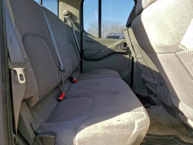 2017 Nissan Frontier s