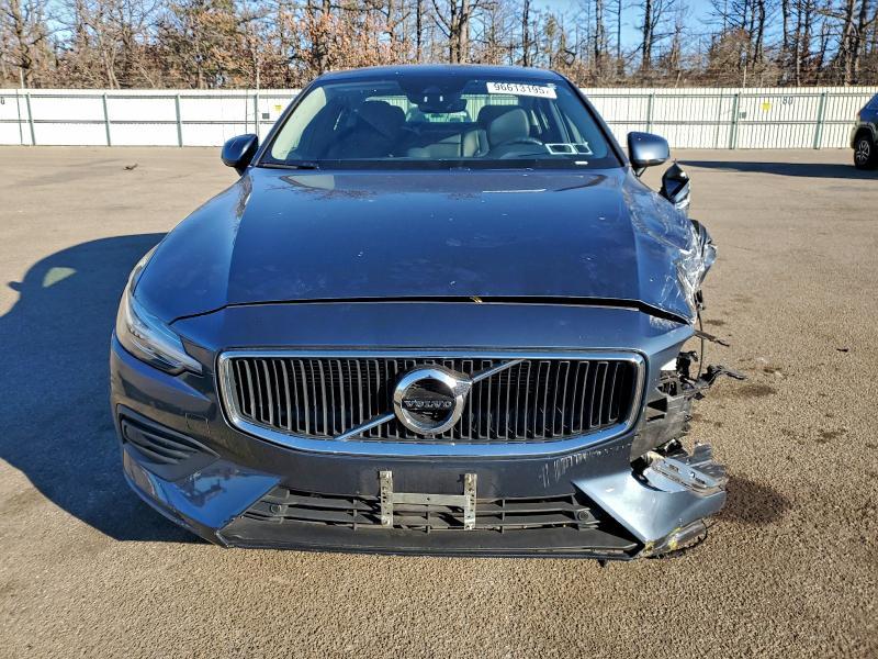 2019 Volvo S60 T6 Momentum