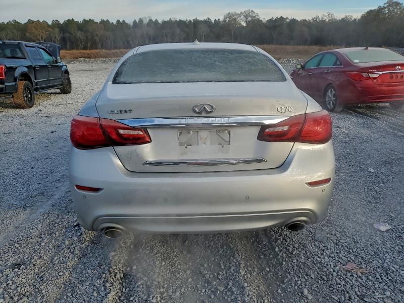 2018 Infiniti Q70 3.7 Luxe