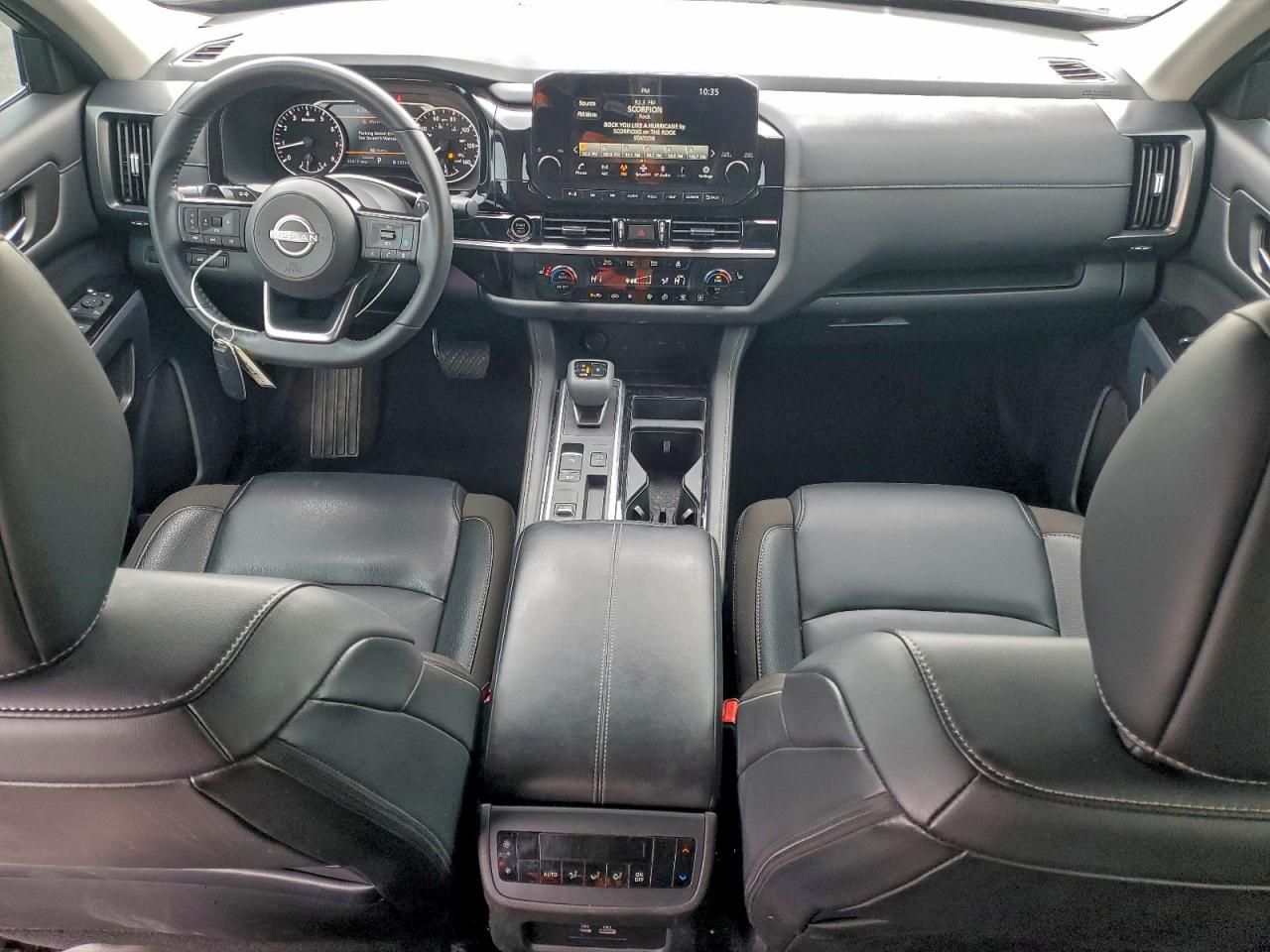 2024 Nissan Pathfinder sl