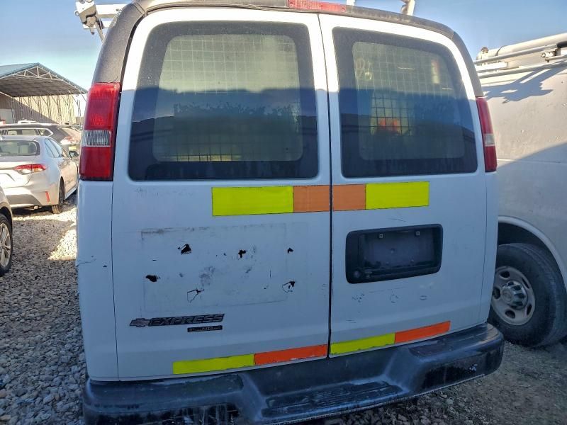 2013 Chevrolet Express G2500