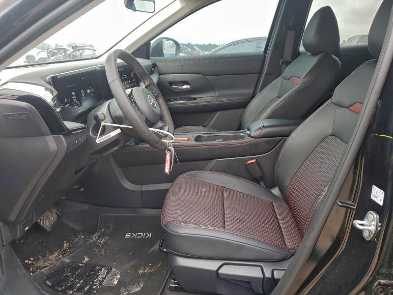 2025 Nissan Kicks sr