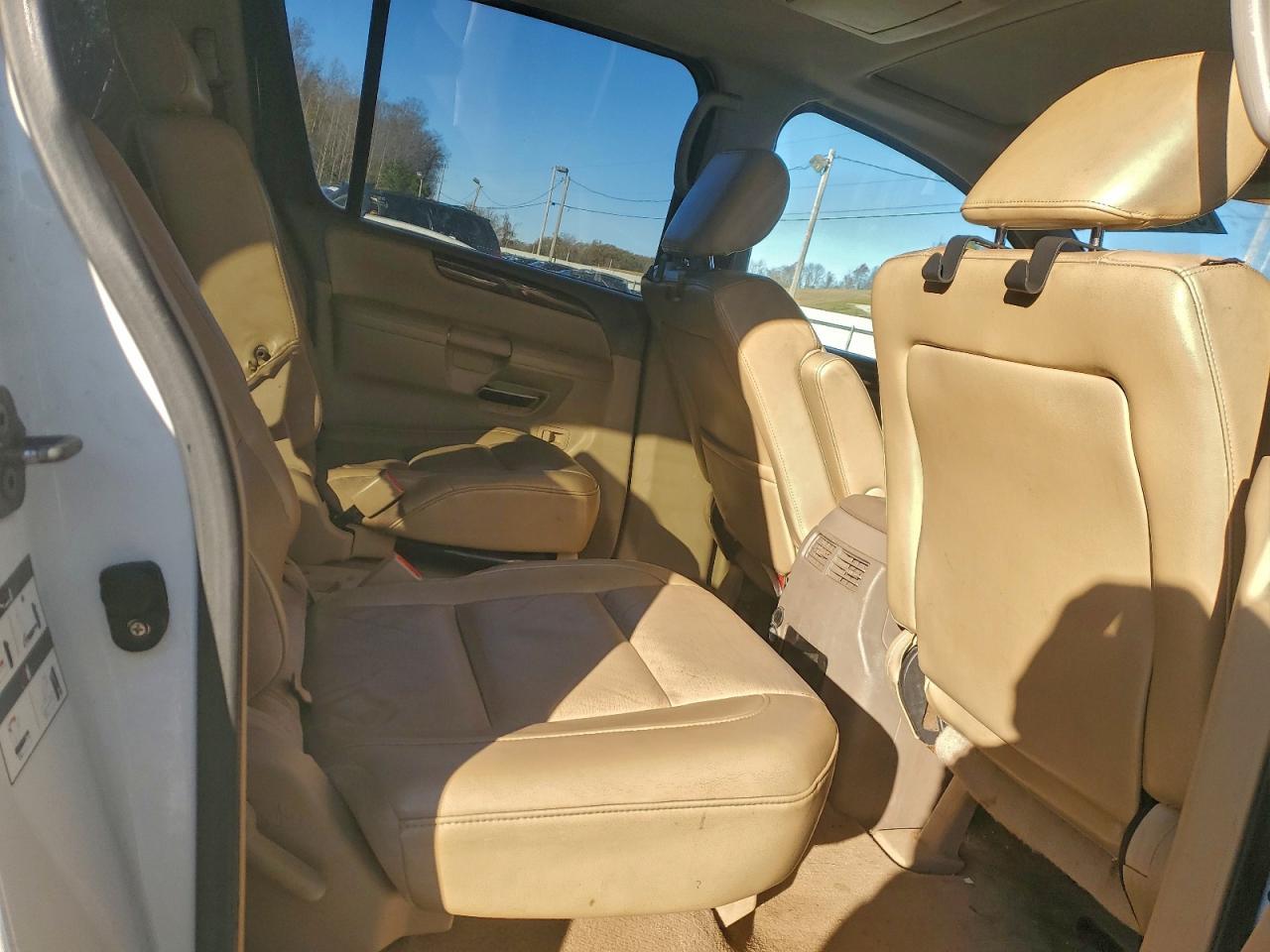 2011 Nissan Armada Platinum