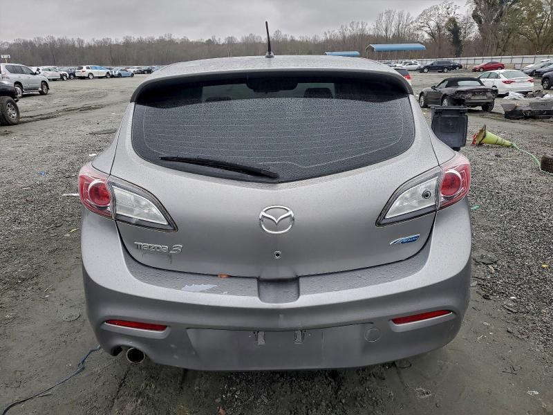 2013 Mazda 3 I