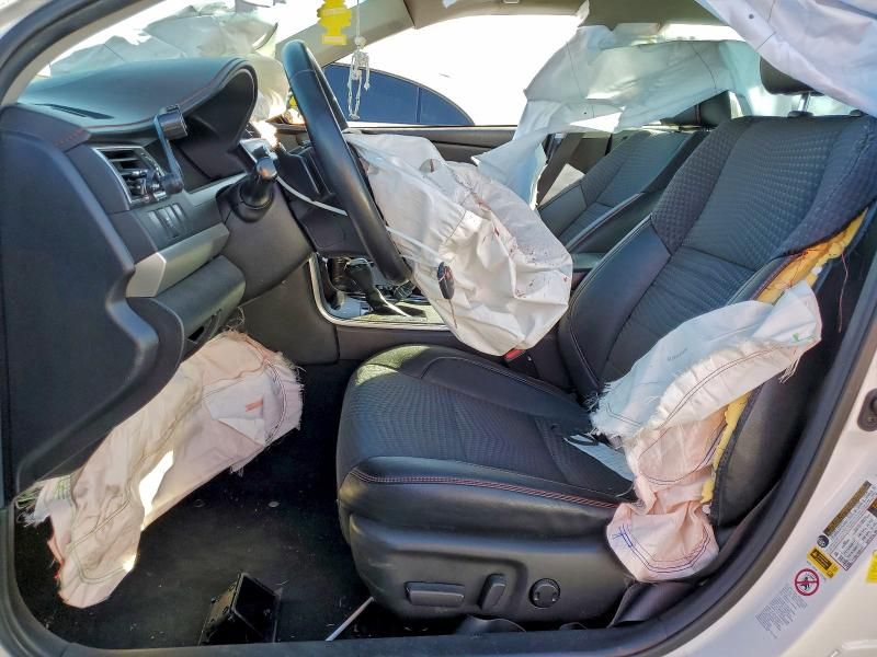 2015 Toyota Camry le