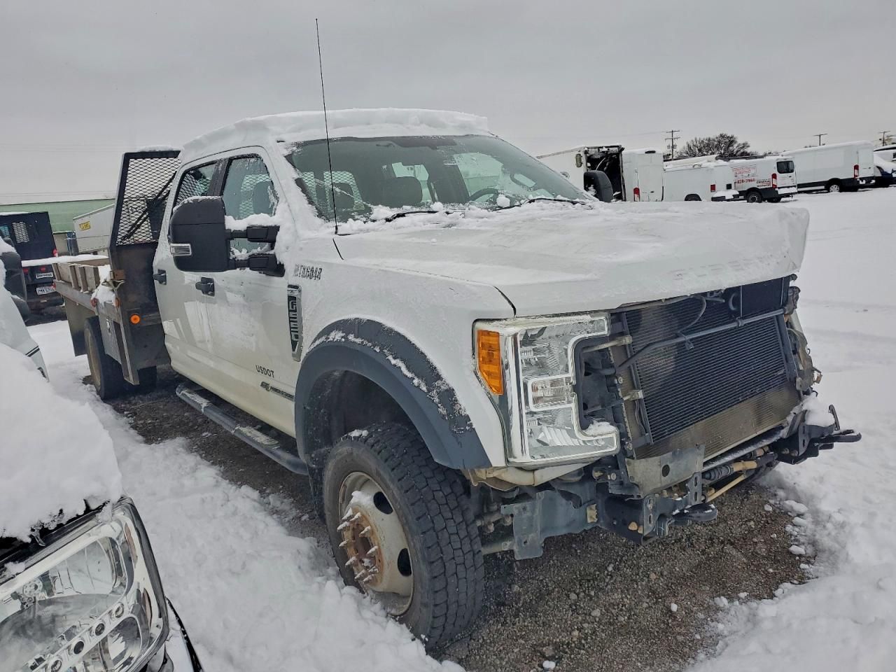 2017 Ford F550 Super Duty Flatbed Truck