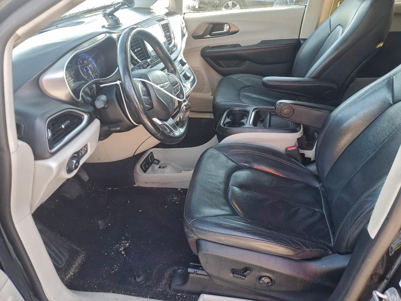 2020 Chrysler Pacifica Touring l