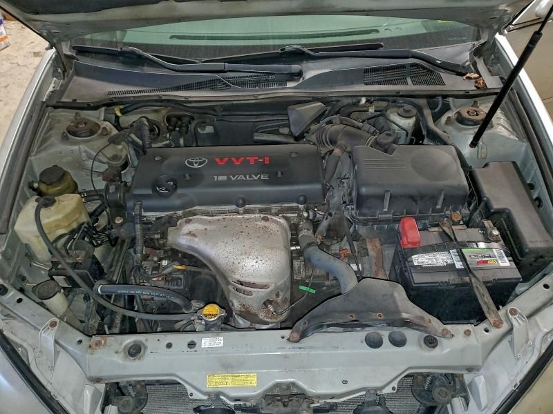 2004 Toyota Camry le