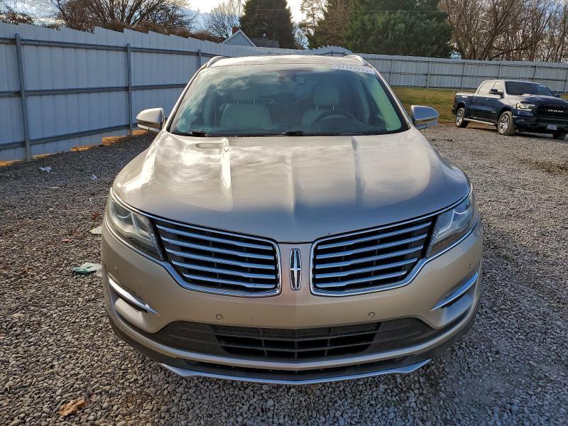 2015 Lincoln Townhouse MKC