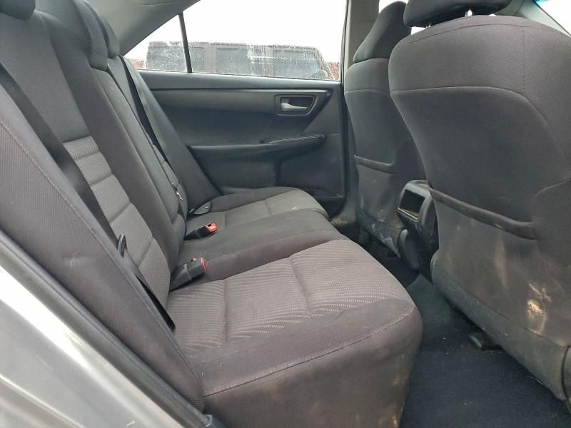 2015 Toyota Camry le