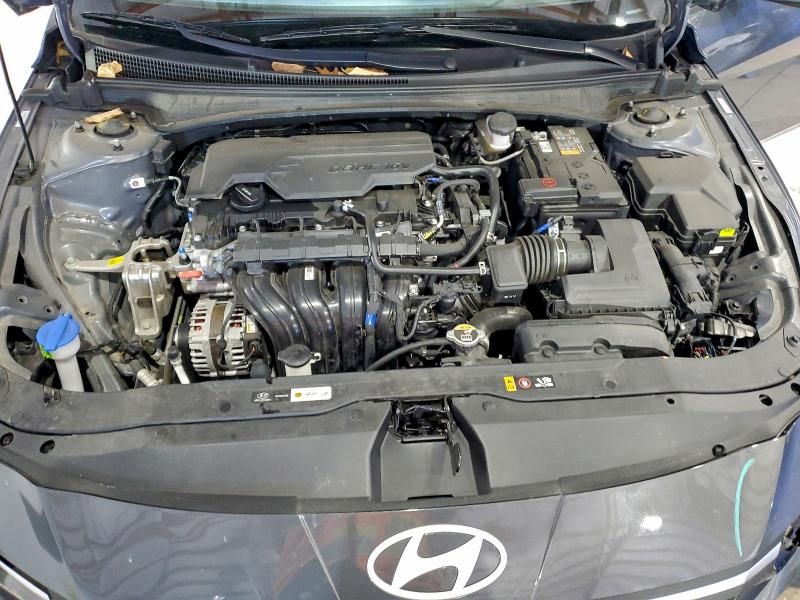 2024 Hyundai Elantra se