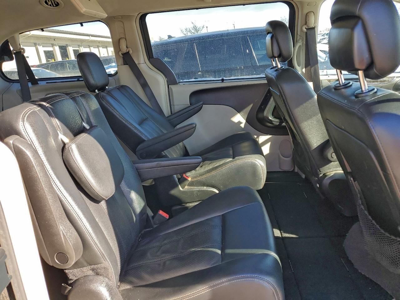 2016 Chrysler Town & Country Touring l