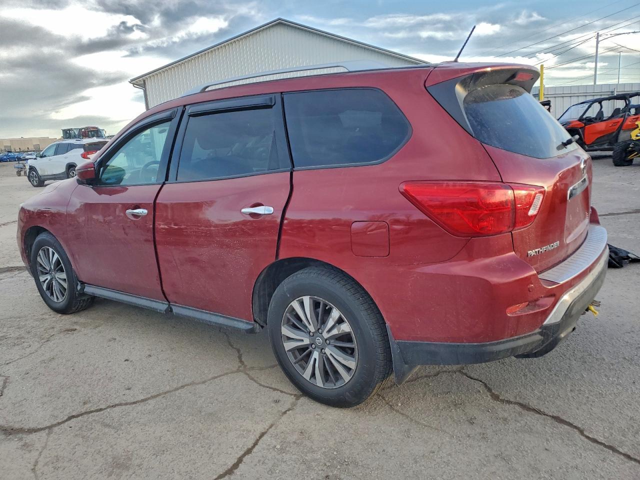 2017 Nissan Pathfinder s