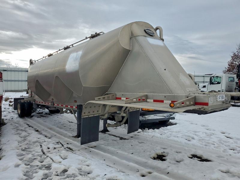 2012 MAC Pneumatic DRY Bulk Trailer