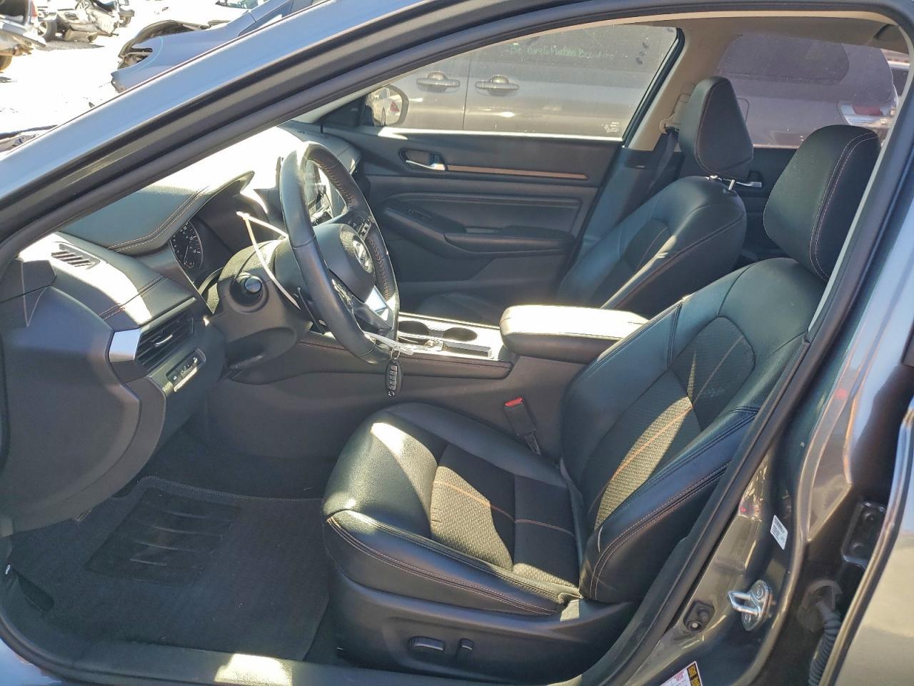2022 Nissan Altima sr