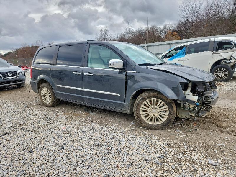2012 Chrysler Town & Country Limited
