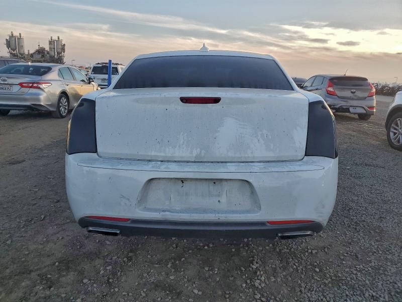 2019 Chrysler 300 s
