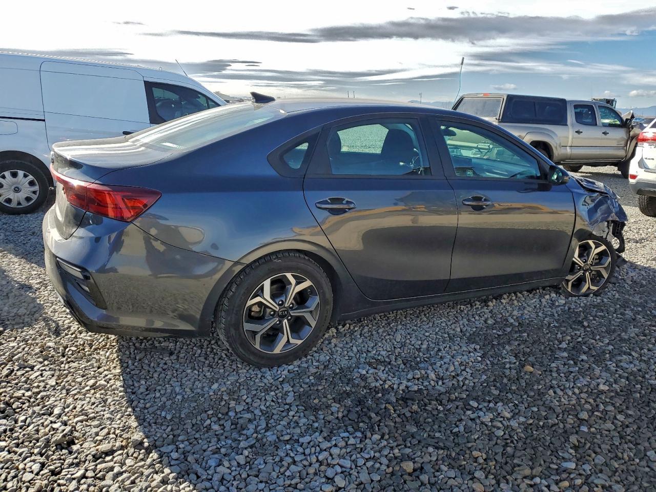 2021 KIA Forte fe