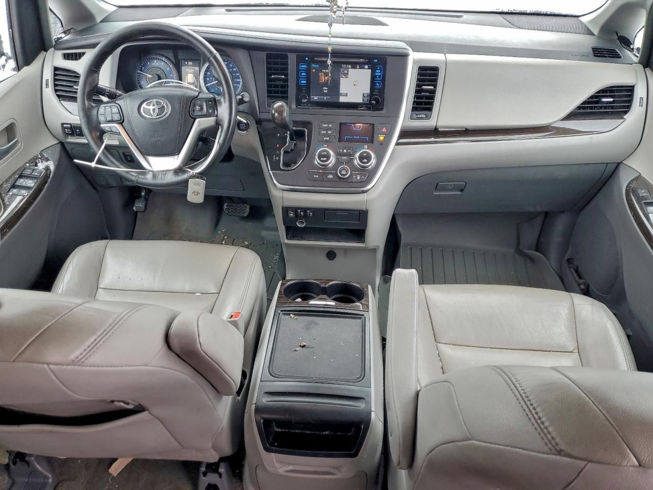2015 Toyota Sienna xle