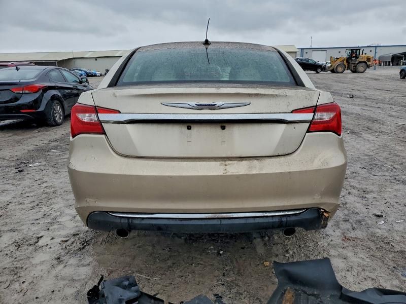 2013 Chrysler 200 Limited