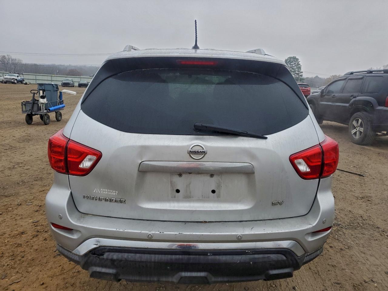 2018 Nissan Pathfinder s