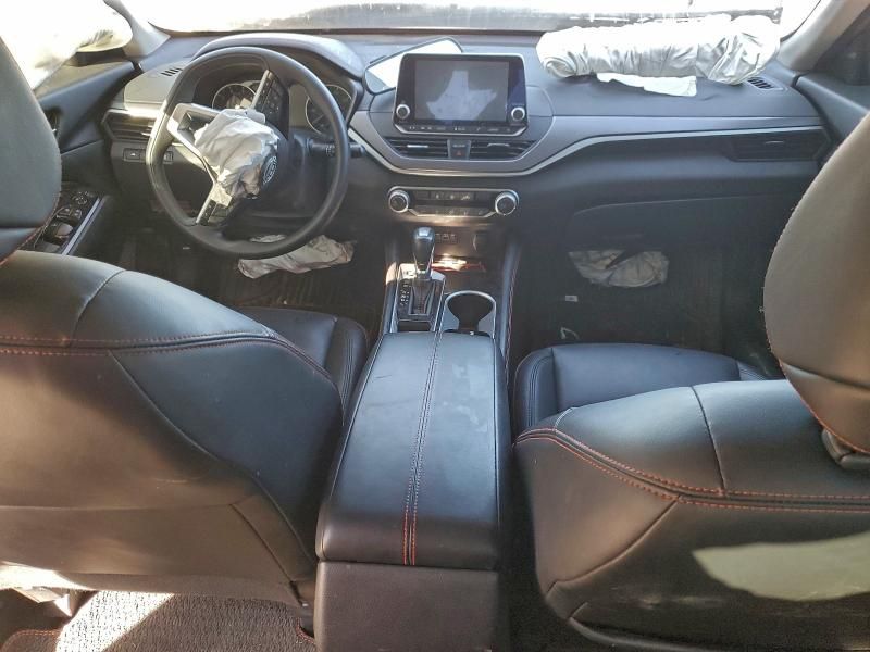 2023 Nissan Altima sr