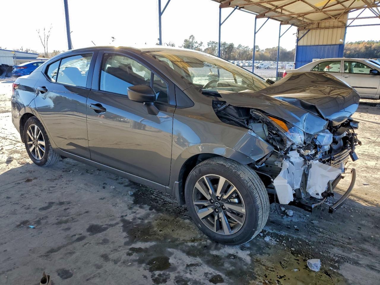 2025 Nissan Versa s