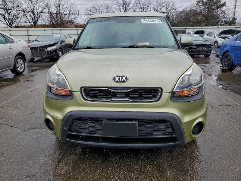 2013 KIA Soul +