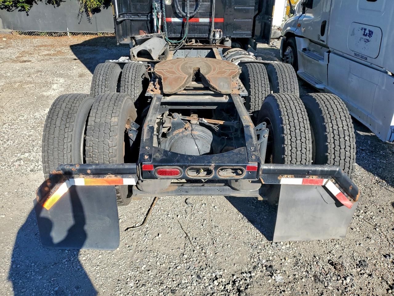 2017 Volvo VNL Semi Truck