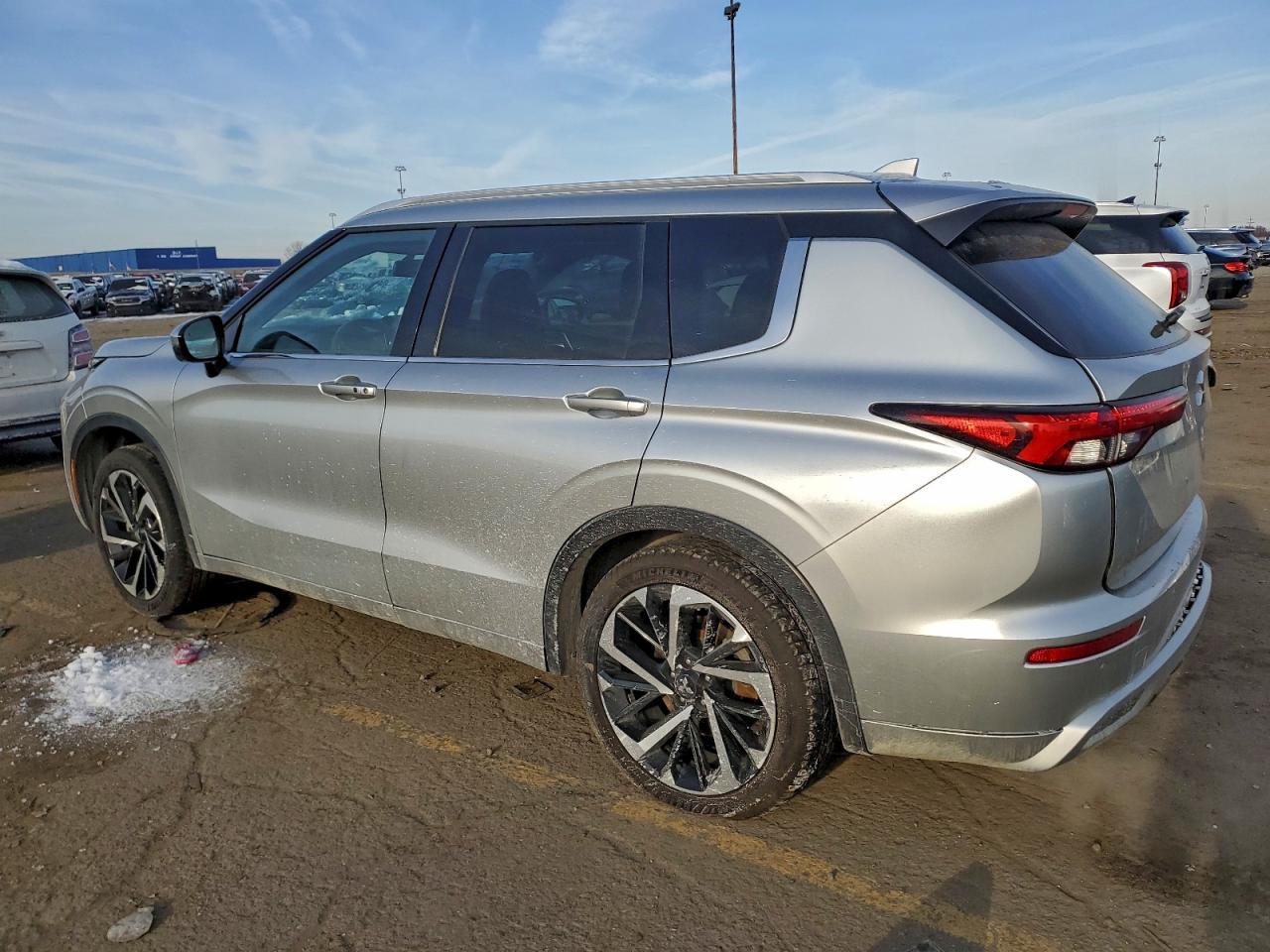 2022 Mitsubishi Outlander sel