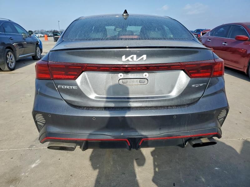 2022 KIA Forte gt