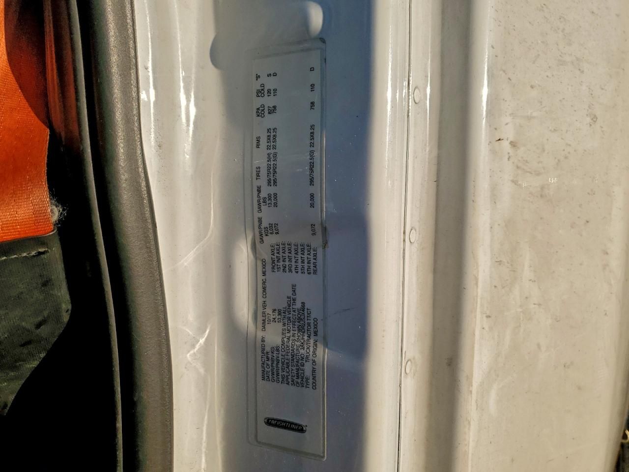 2018 Freightliner Cascadia 126 Semi Truck