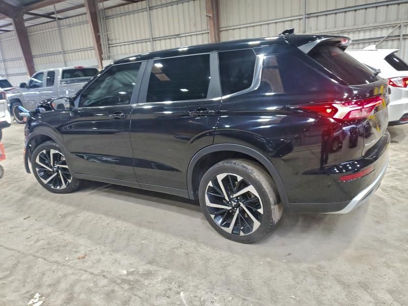 2022 Mitsubishi Outlander se