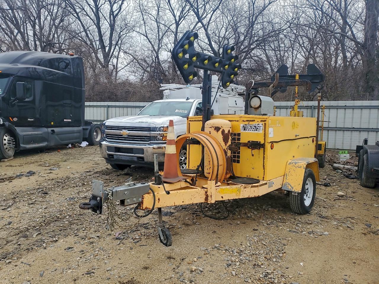 1999 F101 1999 Team Fenex Manhole Support Trailer